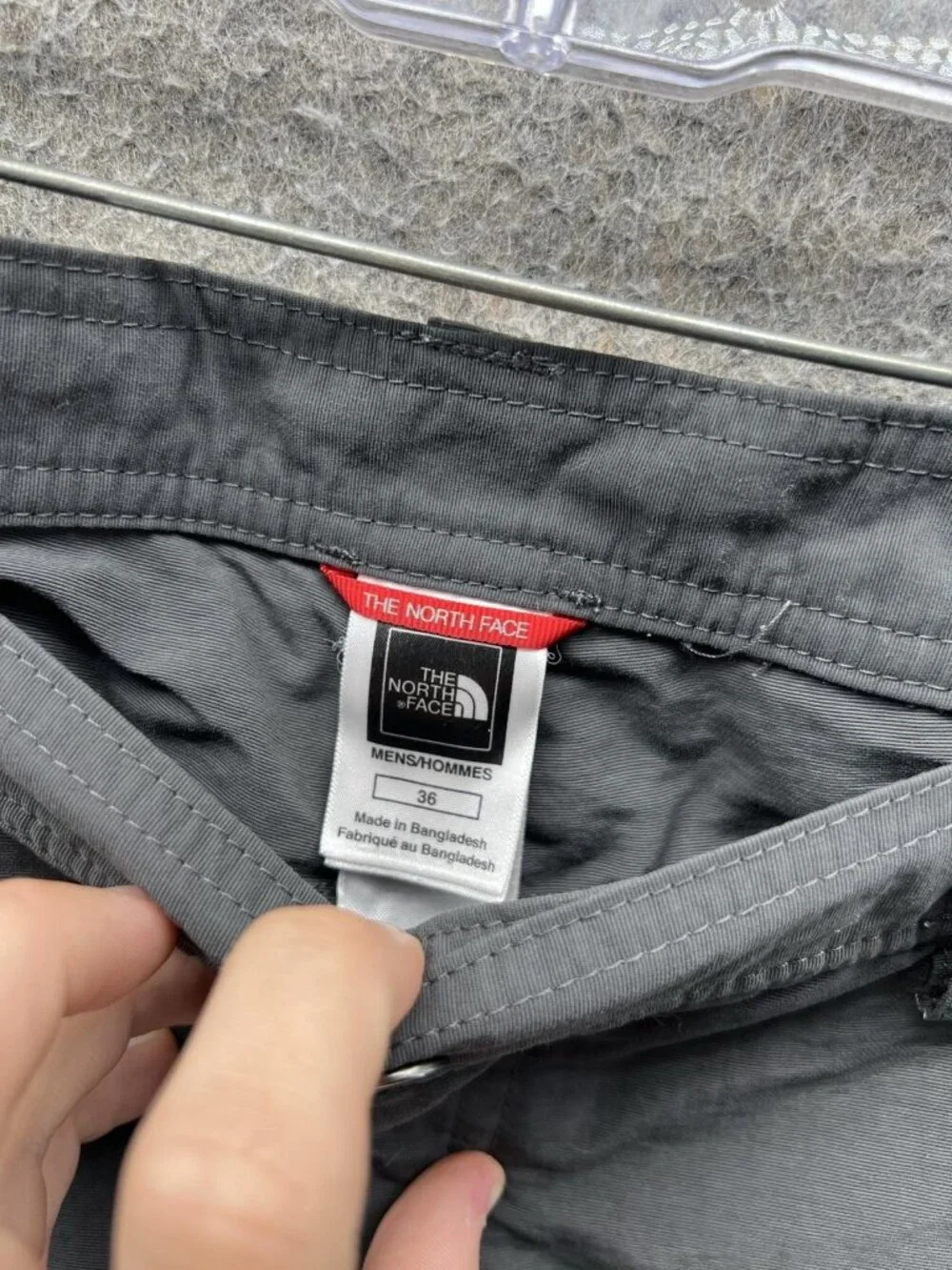 The North Face Shorts Mens 36 Gray Chino Flat Front Nylon Lightweight Casual